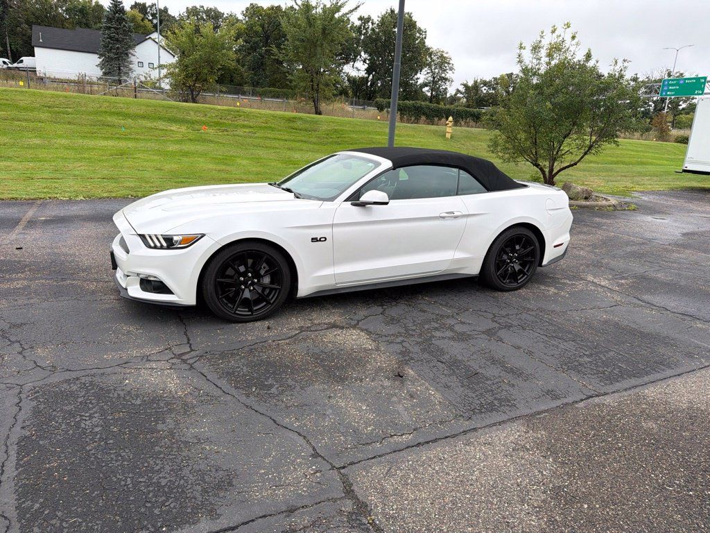 Used 2017 Ford Mustang GT Premium w/ Black Accent Package RWD image 1