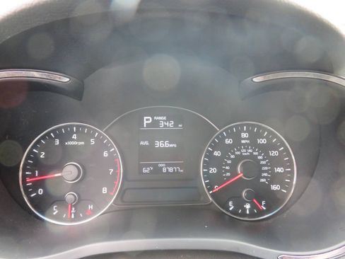 Used 2017 Kia Forte LX FWD image 16