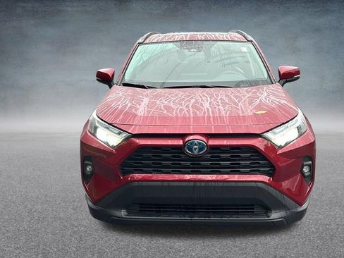Used 2022 Toyota RAV4 XLE Premium AWD/4WD image 8