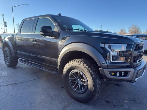 Used 2019 Ford F150 Raptor w/ Equipment Group 802A Luxury image 4