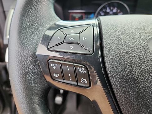 Used 2018 Ford Explorer XLT w/ Equipment Group 202A AWD/4WD image 22