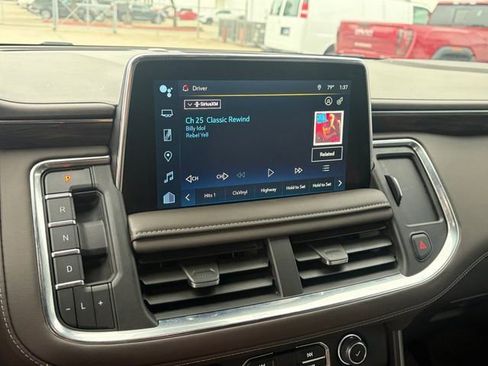 Used 2024 Chevrolet Tahoe Z71 w/ Luxury Package AWD/4WD image 8