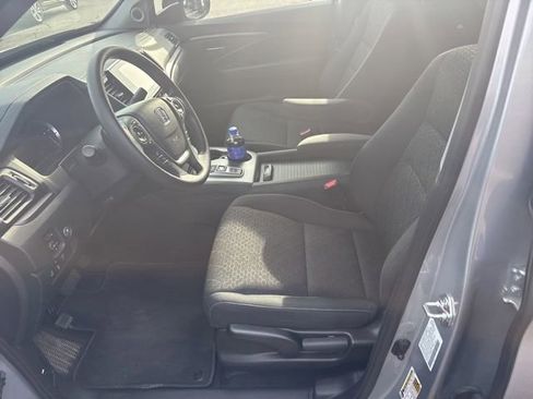 Used 2023 Honda Ridgeline Sport image 5