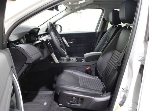 Used 2024 Land Rover Discovery Sport S image 3