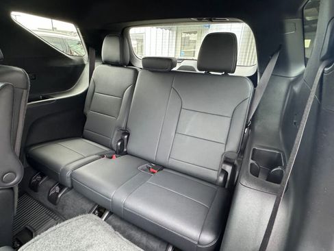 Used 2024 Chevrolet Traverse LT w/ Enhanced Driving Package image 18