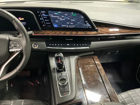 Used 2022 Cadillac Escalade ESV Sport Platinum w/ LPO, ONYX Package image 7