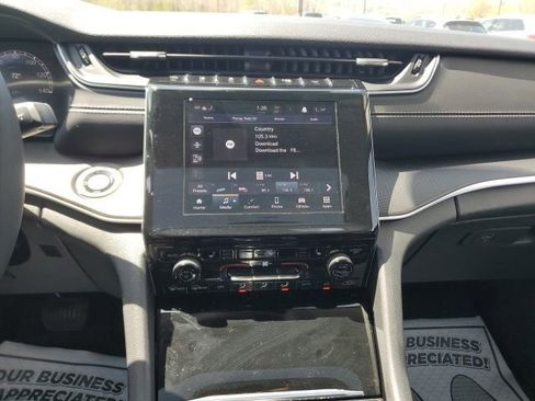 Used 2023 Jeep Grand Cherokee L Laredo w/ Luxury Tech Group I AWD/4WD image 21