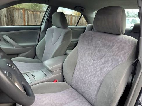 Used 2011 Toyota Camry LE image 26