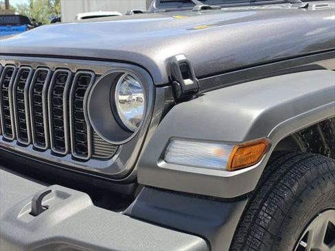 Certified 2025 Jeep Wrangler Sport AWD/4WD image 7