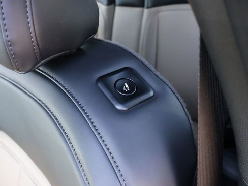 New 2027 Kia Telluride EX w/ Towing Package FWD image 16