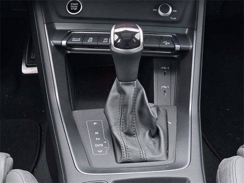 Used 2022 Audi Q3 2.0T Premium Plus image 12