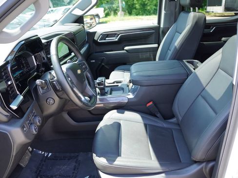 Certified 2024 Chevrolet Silverado 1500 LTZ w/ LTZ Premium Package AWD/4WD image 16