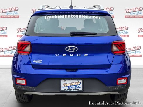 Used 2024 Hyundai Venue SEL image 5