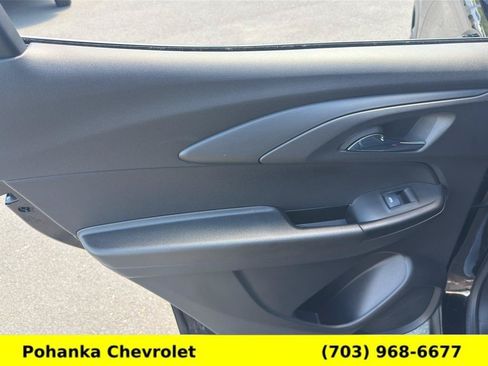 Certified 2022 Chevrolet TrailBlazer RS w/ Technology Package AWD/4WD image 24