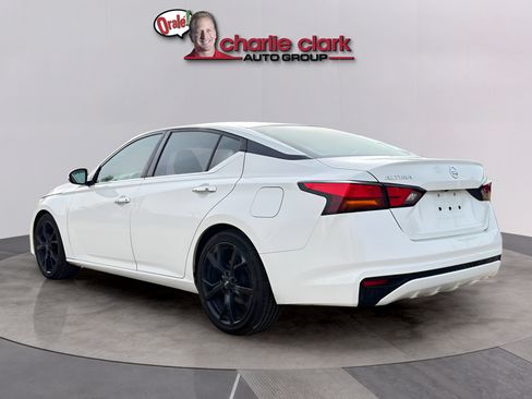 Used 2021 Nissan Altima 2.5 S FWD image 3
