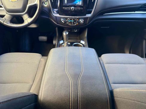 Used 2018 Chevrolet Traverse LT w/ LPO, Black Accent Package FWD image 27