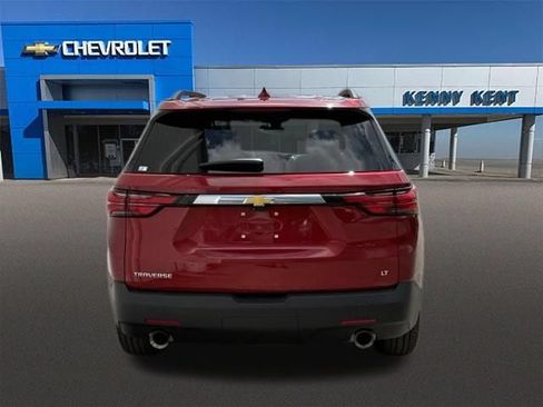 Used 2023 Chevrolet Traverse LT FWD image 7
