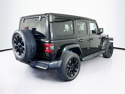 Used 2023 Jeep Wrangler Sahara image 9