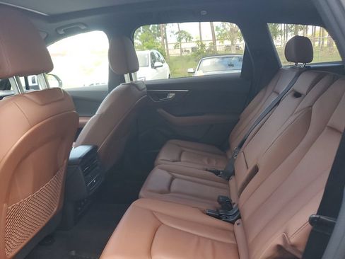Certified 2025 Audi Q7 3.0T Premium Plus AWD/4WD image 17