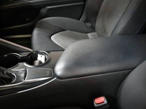 Used 2019 Toyota Camry LE w/ Convenience Package image 21