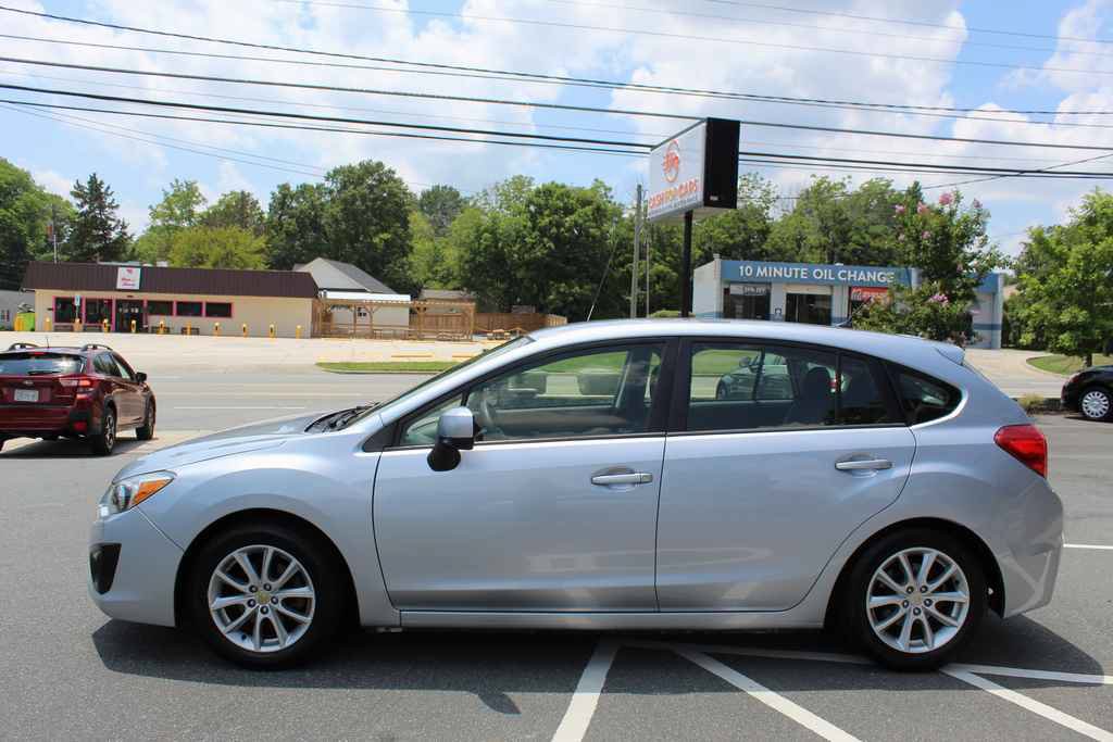 Used 2014 Subaru Impreza 2.0i Premium AWD/4WD image 11