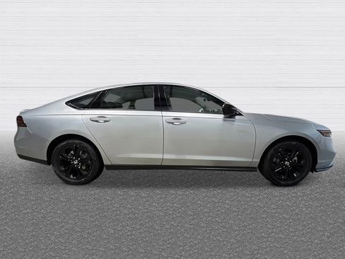 New 2025 Honda Accord SE image 7