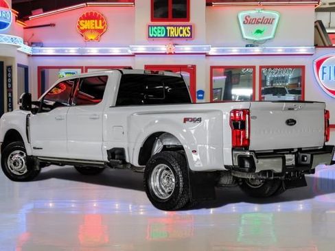 Used 2023 Ford F350 Lariat w/ Lariat Ultimate Package AWD/4WD image 4
