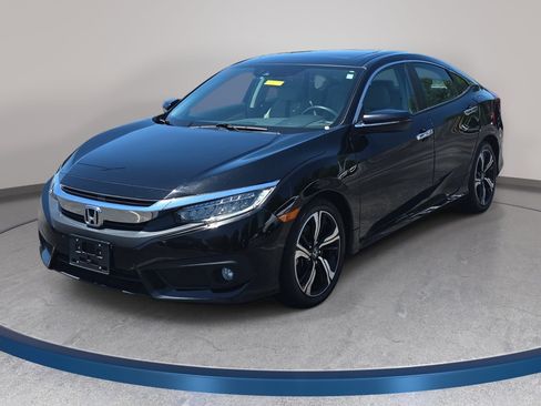 Used 2016 Honda Civic Touring image 1