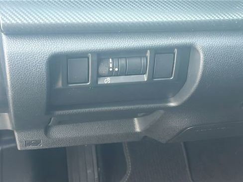 Certified 2024 Subaru Crosstrek 2.0i Premium image 18