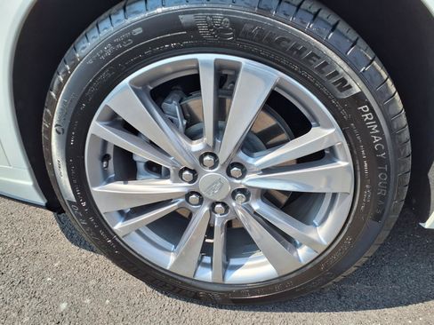 Certified 2023 Cadillac XT6 Premium Luxury AWD/4WD image 9