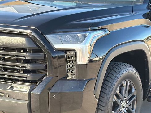 Used 2023 Toyota Tundra SR5 w/ SR5 Convenience Package AWD/4WD image 4