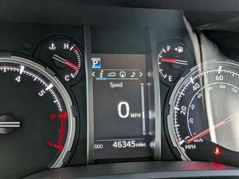 Used 2022 Toyota 4Runner TRD Off-Road Premium w/ Moonroof Package AWD/4WD image 5