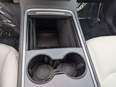 Used 2023 Tesla Model Y Long Range image 16