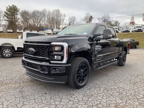 New 2026 Ford F250 XLT w/ XLT Premium Package AWD/4WD image 3