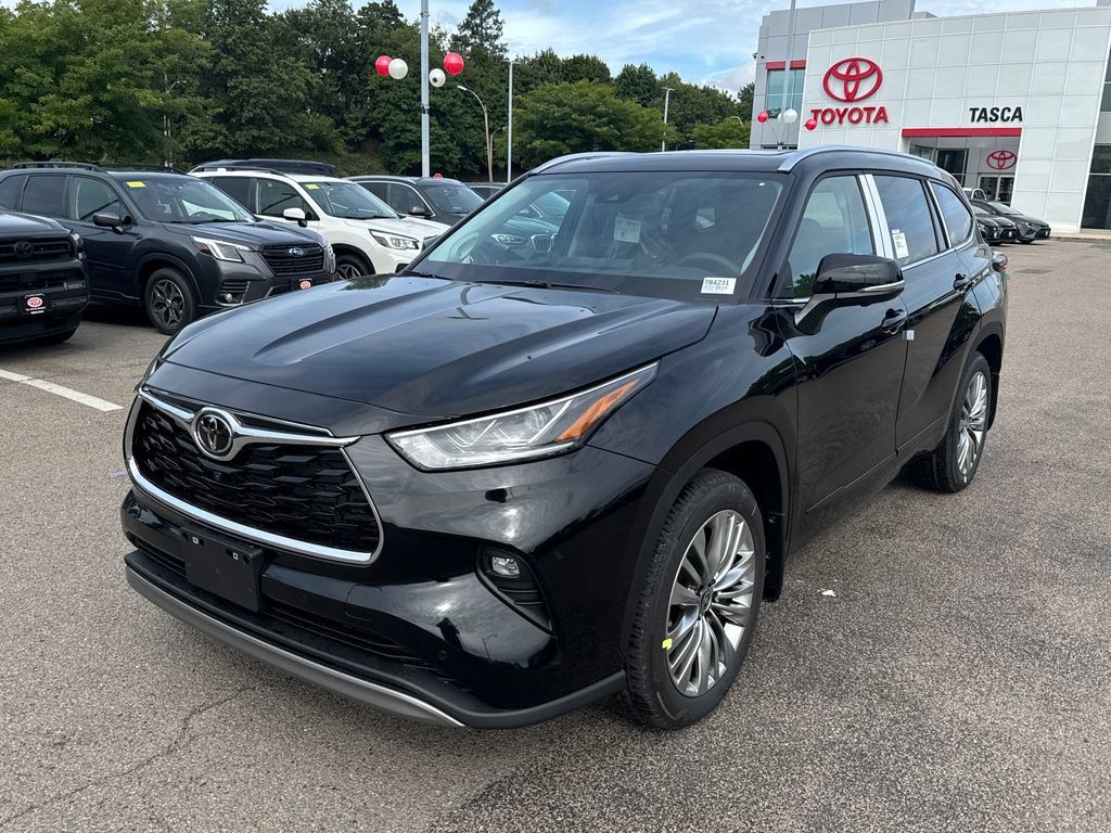 New 2026 Toyota Highlander Platinum AWD/4WD image 3