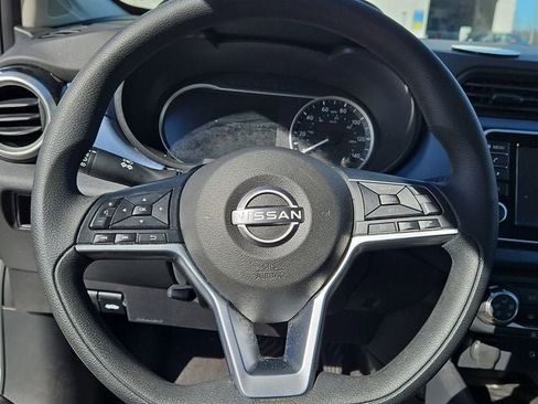 Used 2025 Nissan Versa SV w/ Trunk Package image 26