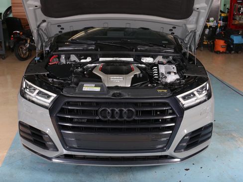 Used 2019 Audi SQ5 Premium Plus w/ Premium Plus Package image 8