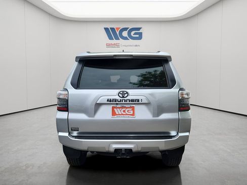 Used 2022 Toyota 4Runner SR5 Premium w/ Moonroof Package AWD/4WD image 12