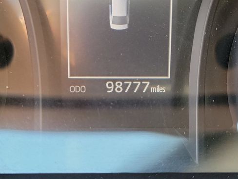 Used 2020 Toyota Camry LE FWD image 22