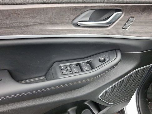 New 2026 Jeep Grand Cherokee Limited image 9