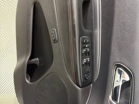 Used 2018 Dodge Durango GT image 11