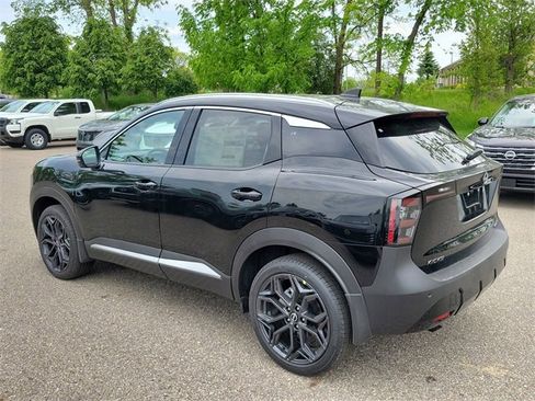 New 2025 Nissan Kicks SR w/ SR Premium Package image 3