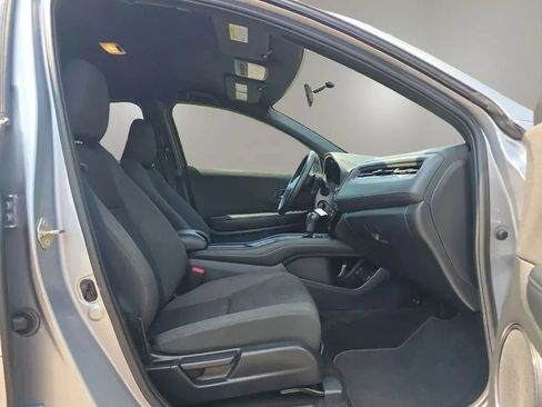 Used 2019 Honda HR-V Sport image 43
