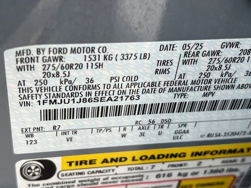 Used 2025 Ford Expedition Active AWD/4WD image 34