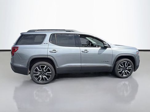 Used 2021 GMC Acadia SLE w/ Driver Convenience Package FWD image 4