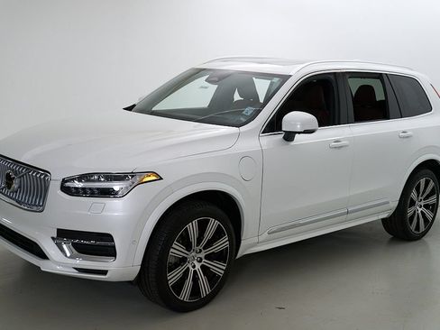 Certified 2024 Volvo XC90 T8 Ultimate AWD/4WD image 6