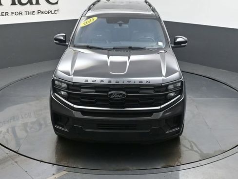 Used 2025 Ford Expedition Max Platinum w/ Stealth Appearance Package AWD/4WD image 63