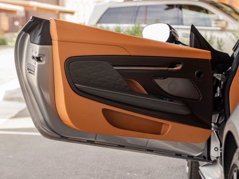 Used 2024 Aston Martin DB12 Coupe image 13