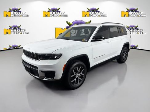 Used 2024 Jeep Grand Cherokee L Limited AWD/4WD image 1