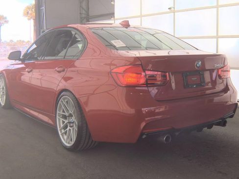 Used 2018 BMW 340i Sedan w/ Premium Package image 12